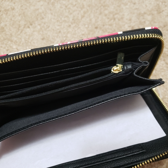 NWT Betsy Johnson clutch - Picture 3 of 5